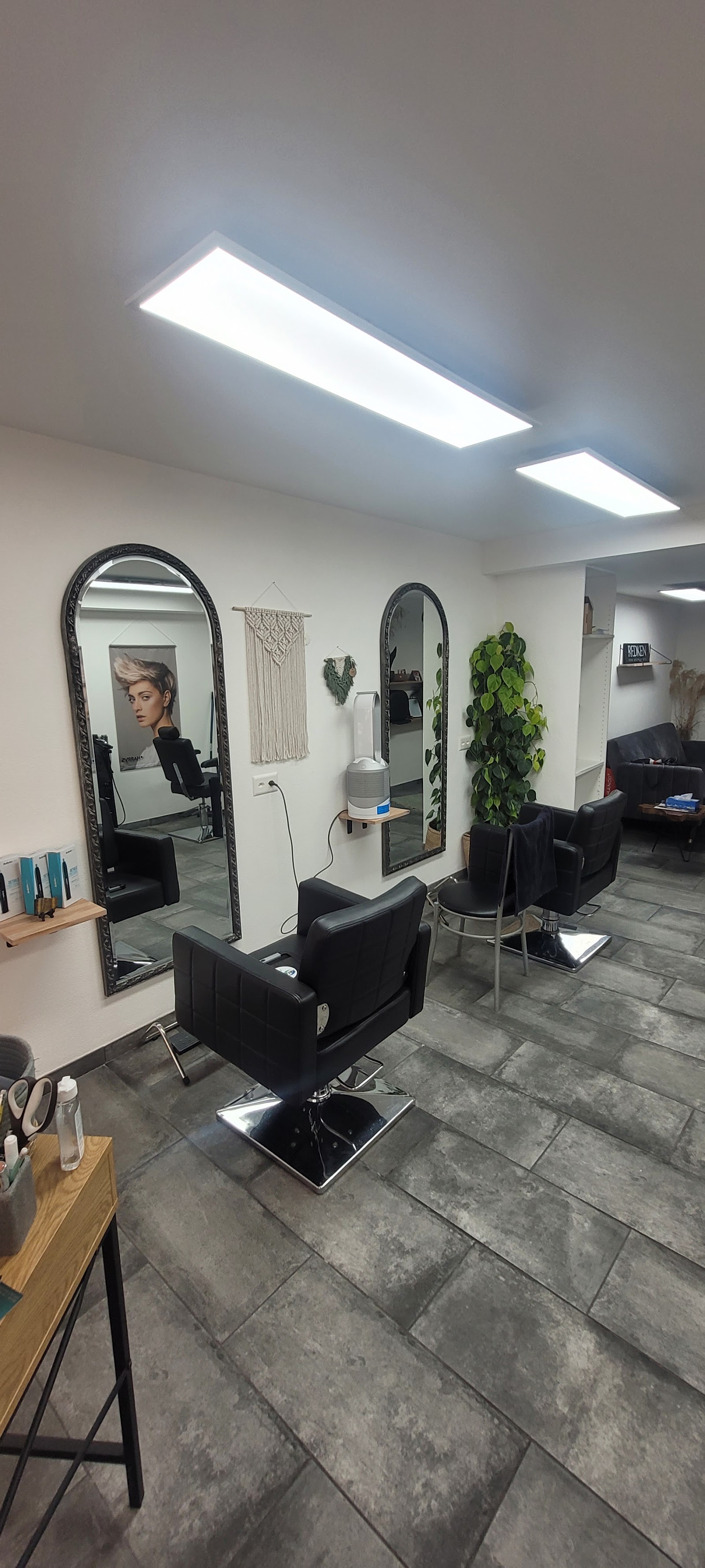 Détail du salon Le Portail